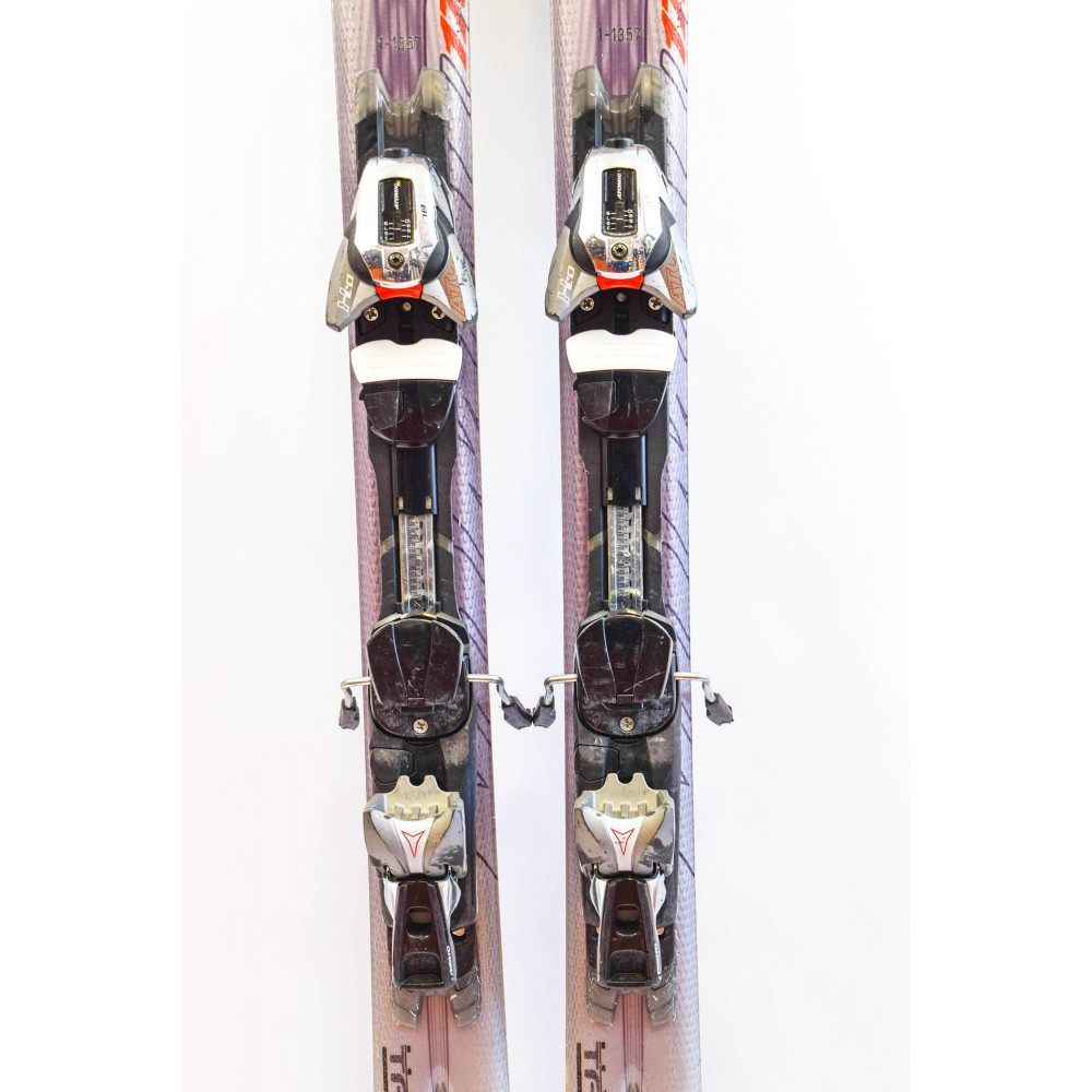 SKI NOMAD WHITEOUT + BINDNGS B10 RTL