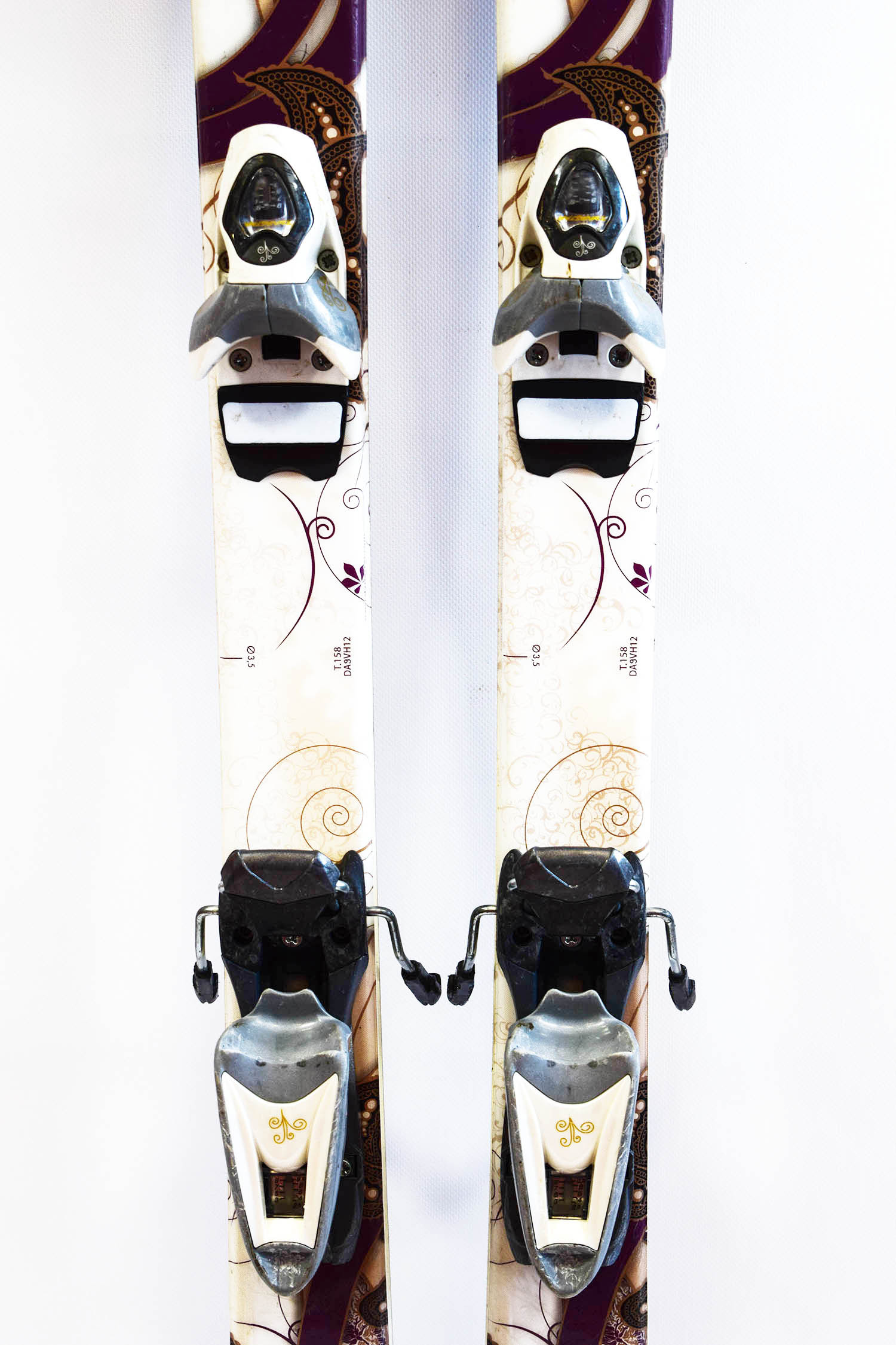 Ski Dynastar Exclusive – 158 Cm + Fixations – Occasion – Petit Budget