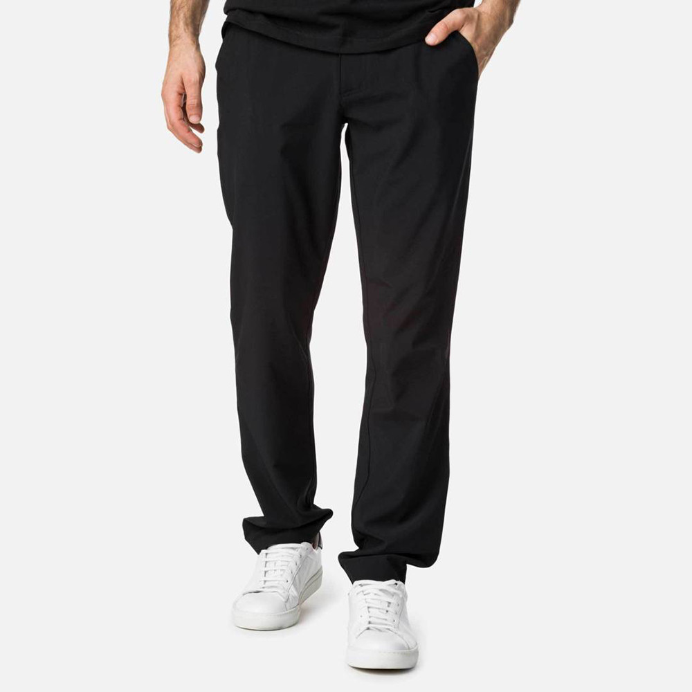 PANTALON CHINOS TECH PANT BLACK