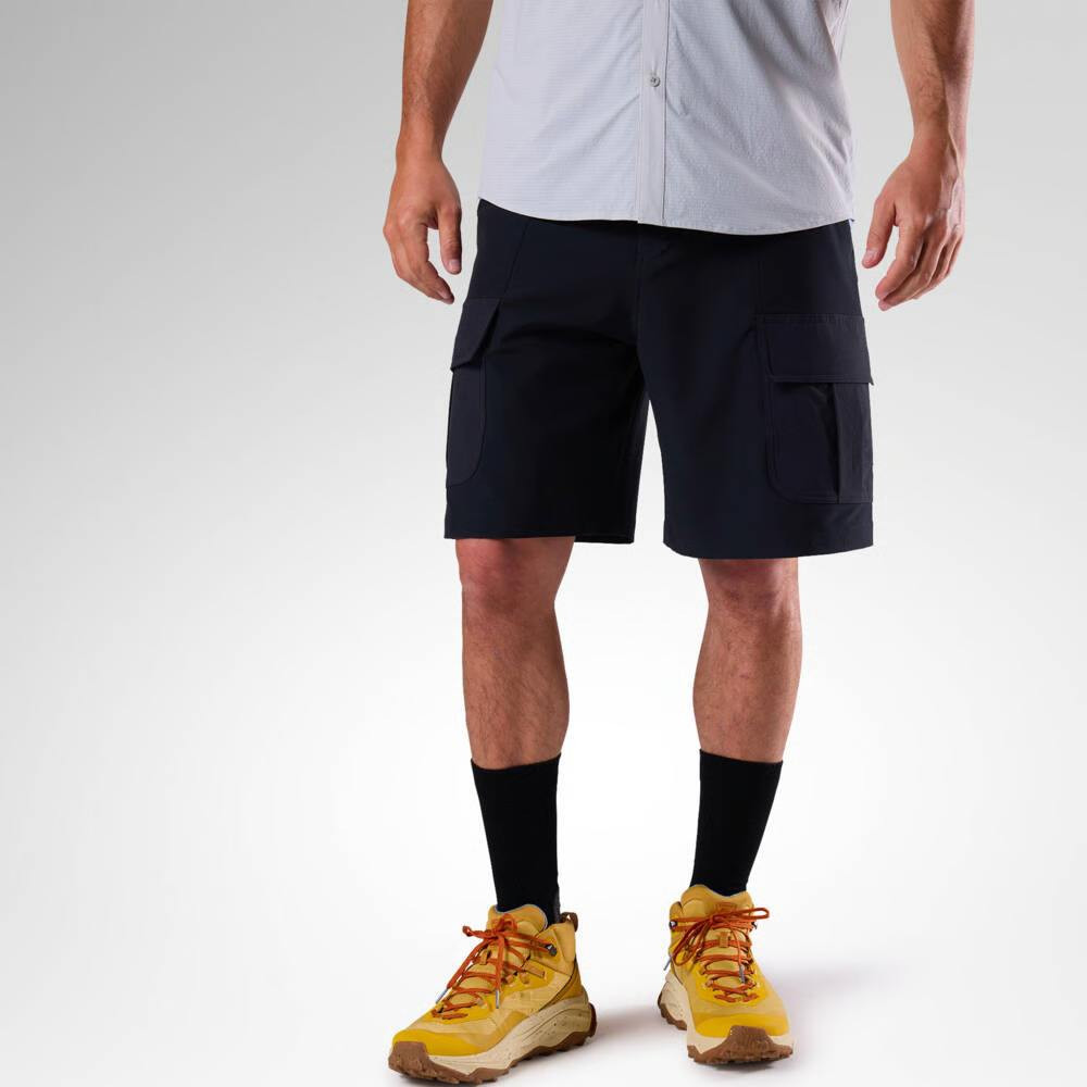 SHORT M HIKING CARGO SHORT 9 - 200 BLACK